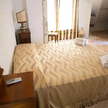 Antica 4* تروبيا