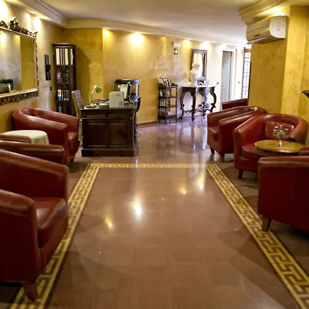 Antica 4* تروبيا