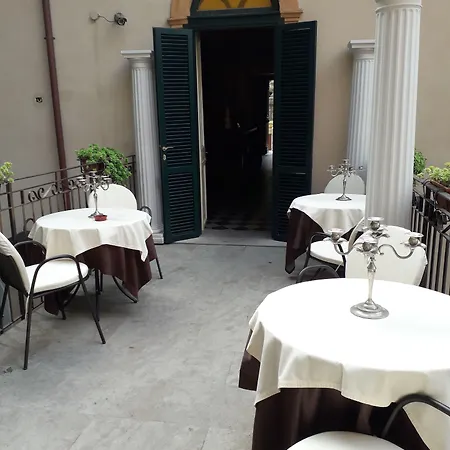فندق Antica