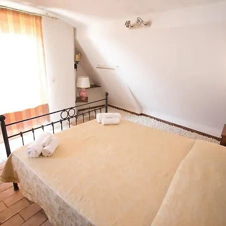 Antica 4*