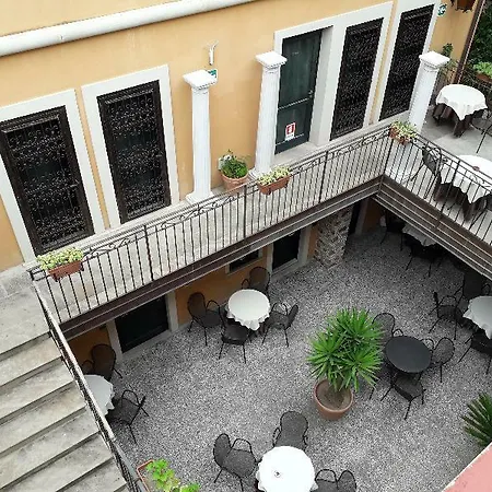Antica Hotel 4*